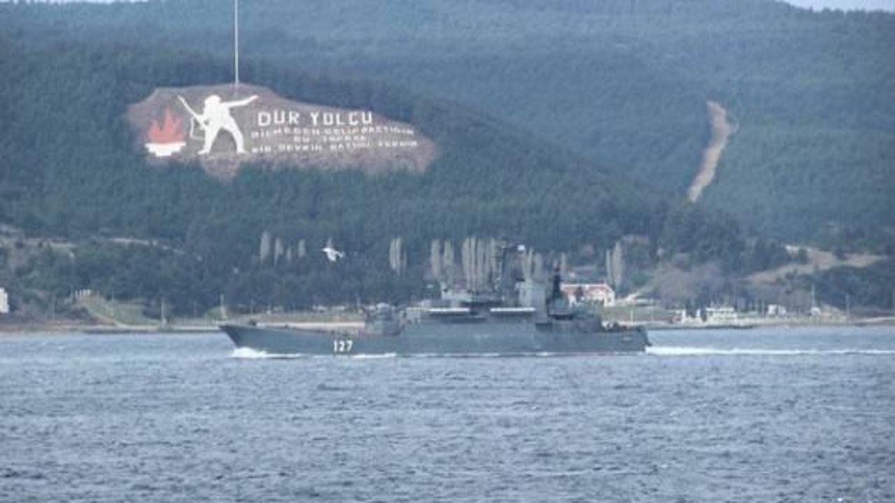 İki Rus savaş gemisi Çanakkale Boğazı'ndan geçti