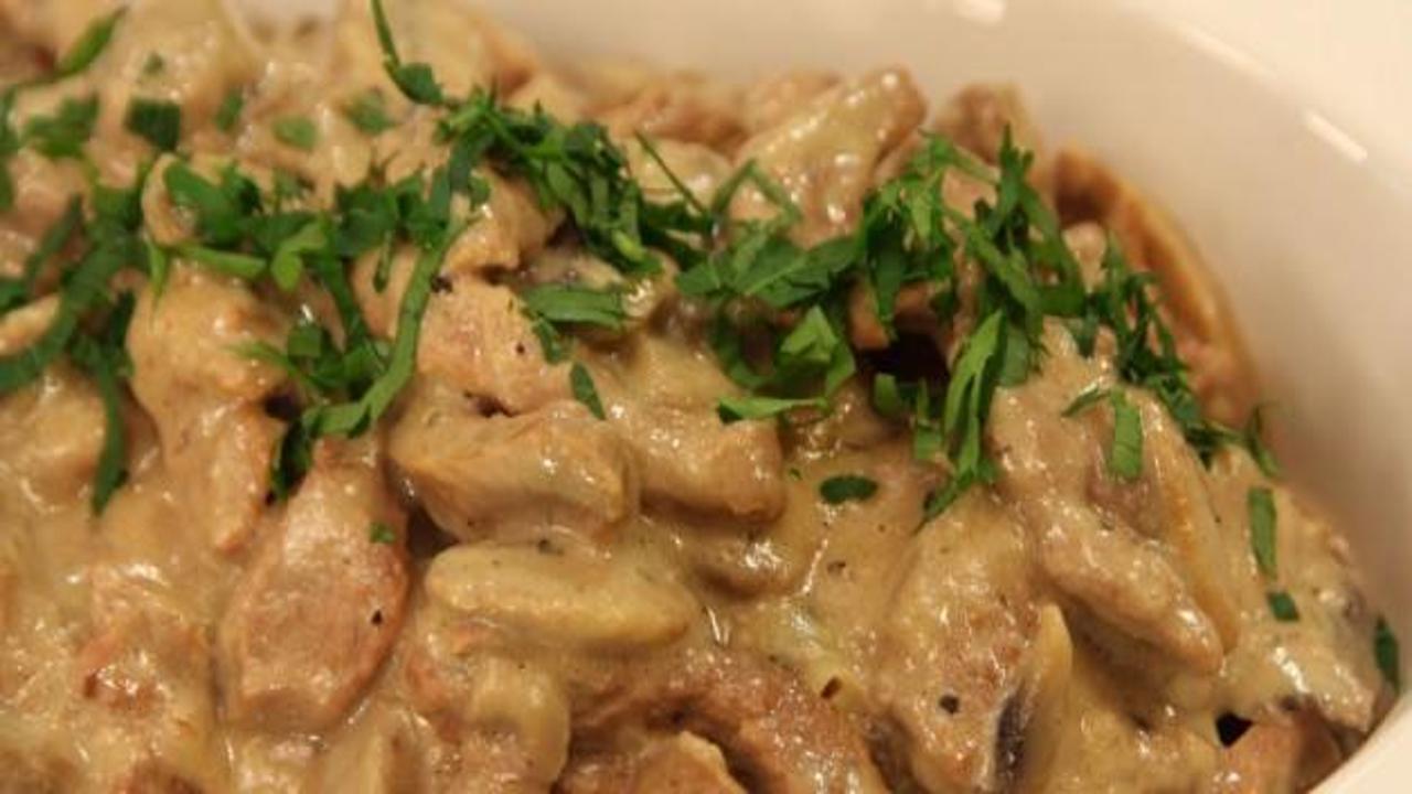 Beef Stroganoff Tarifi