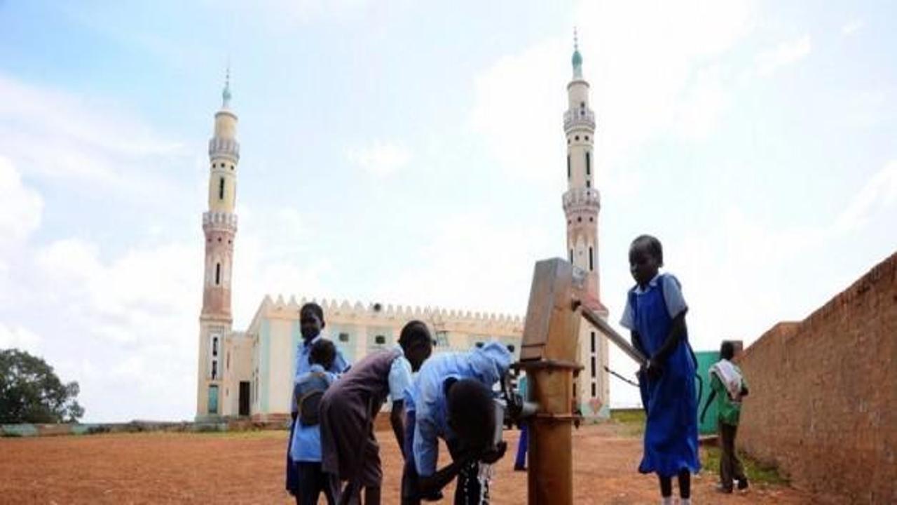 İHH Afrika'da 6 bin su kuyusu a&ccedil;tı