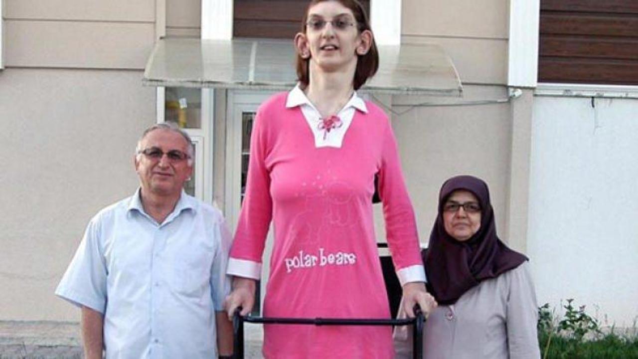 Dünyanın en uzun boylu kızı da YGS'ye girdi