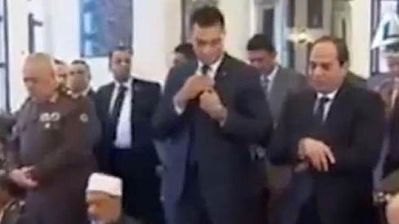 Darbeci katil Sisi yine rezil oldu 