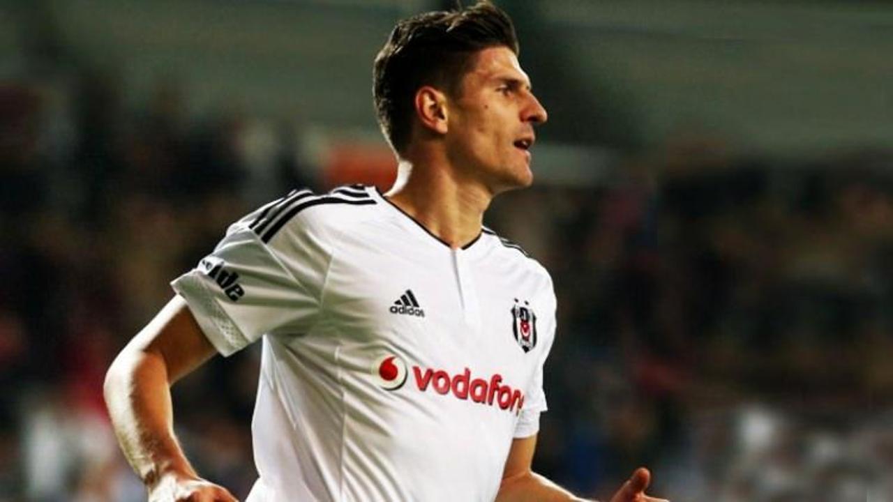 Mario Gomez rekorlara koşuyor!