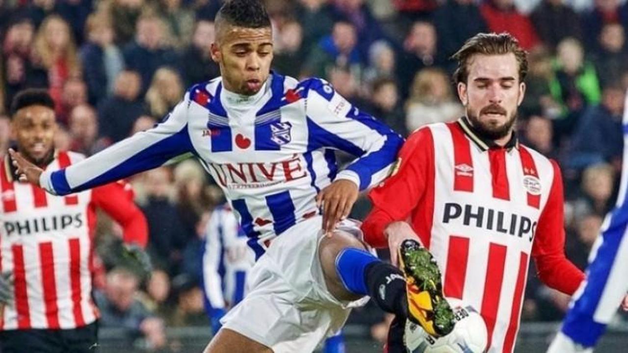 PSV derbi öncesinde avantaj tepti