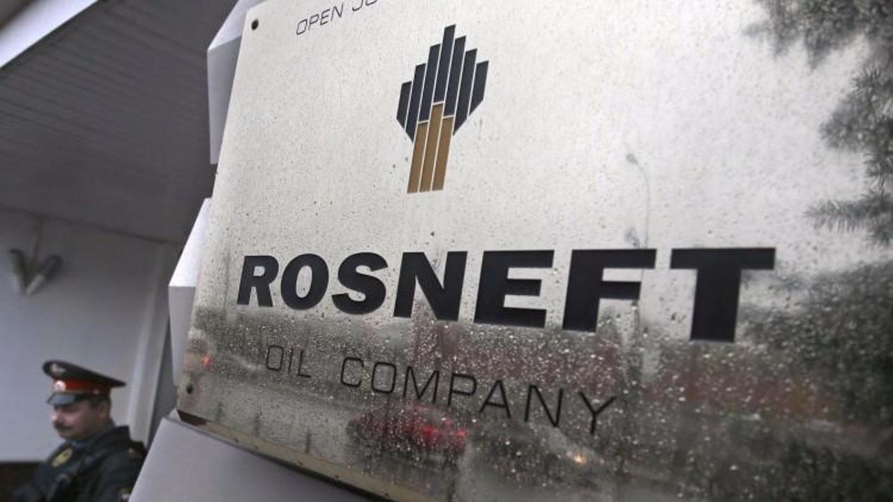 Rosneft hisselerini Hintlilere satıyor