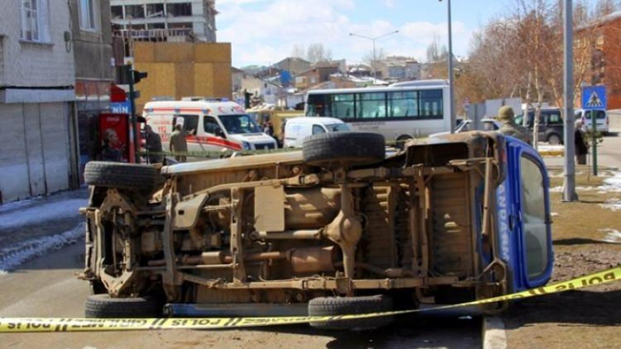  Askeri araç otobüsle çarpıştı: 4’ü asker 6 yaralı
