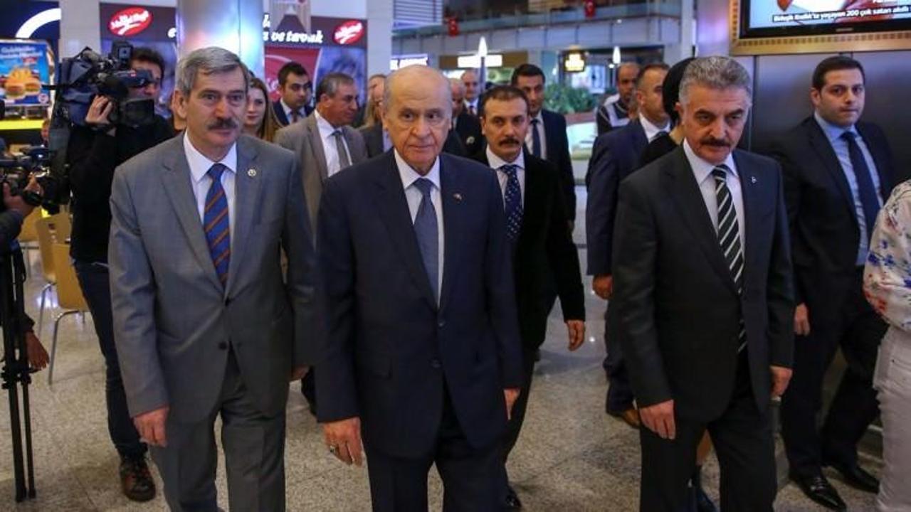 Bahçeli bunu ilk kez yaptı!