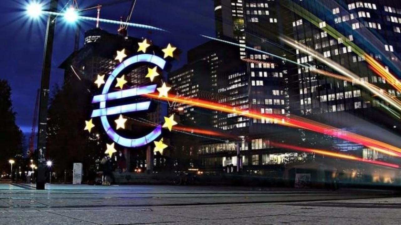 İran ve Pakistan'dan euro kararı