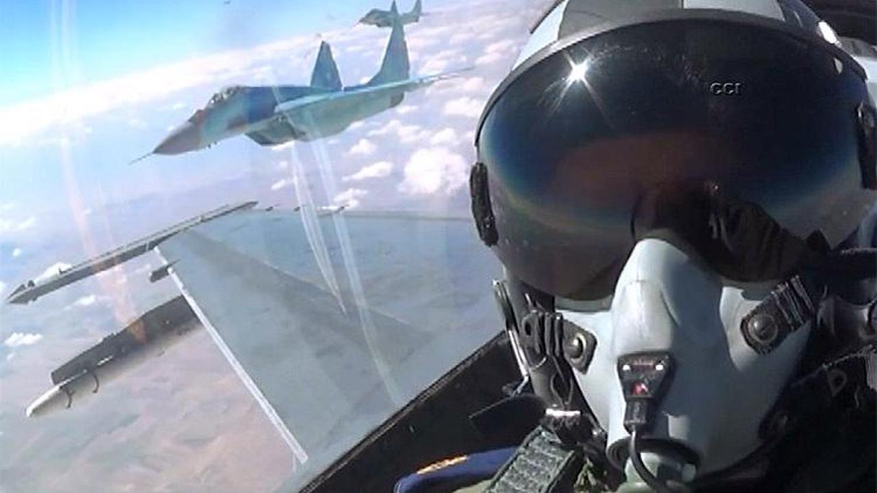 Türk ve Azeri savaş uçaklarından dev tatbikat