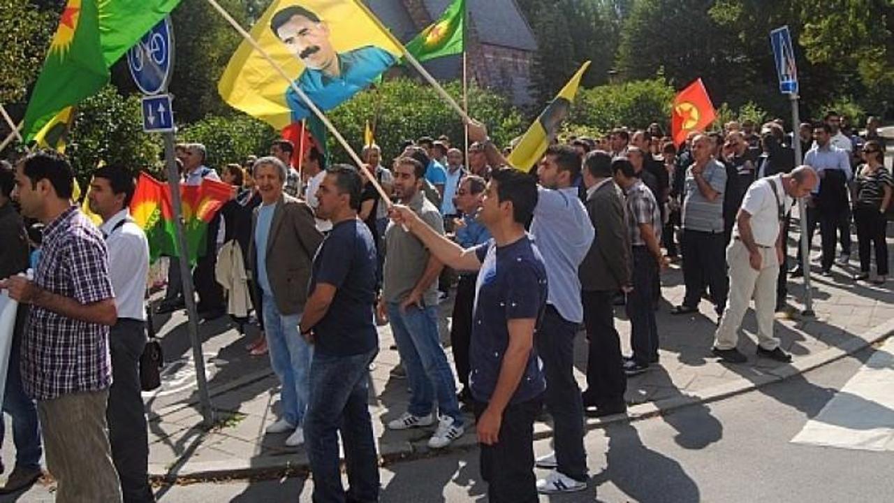 4 öğretmen açığa alındı