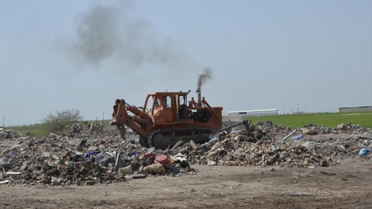 Sur'da hafriyat yığınları arasında ceset bulundu