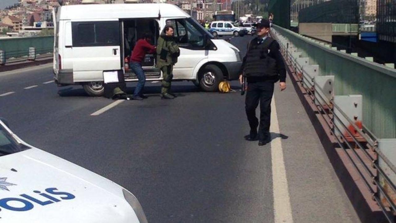 Haliç'te bomba paniği: Köprü trafiğe kapatıldı!