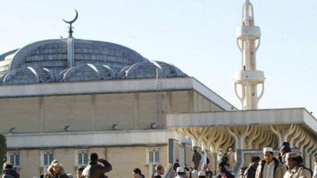 İtalya'da cami karşıtı yasa