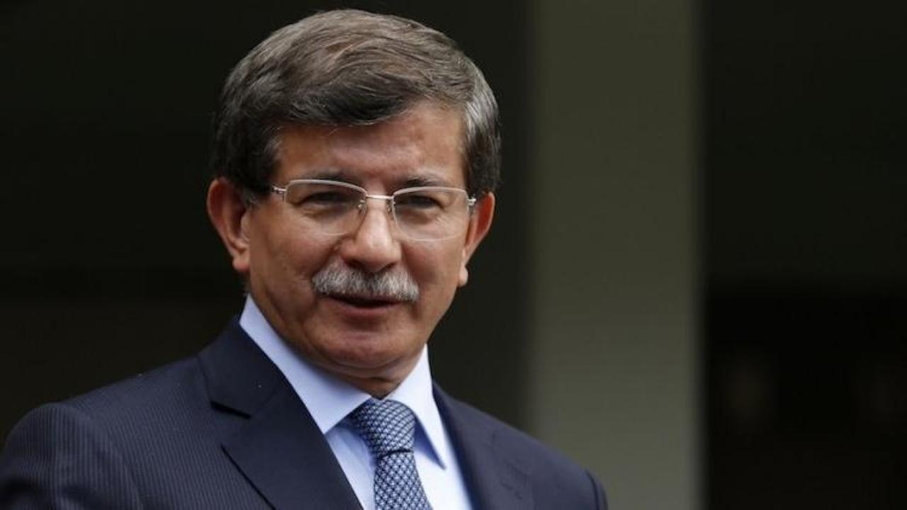 Başbakan Davutoğlu'ndan 'Özal' mesajı