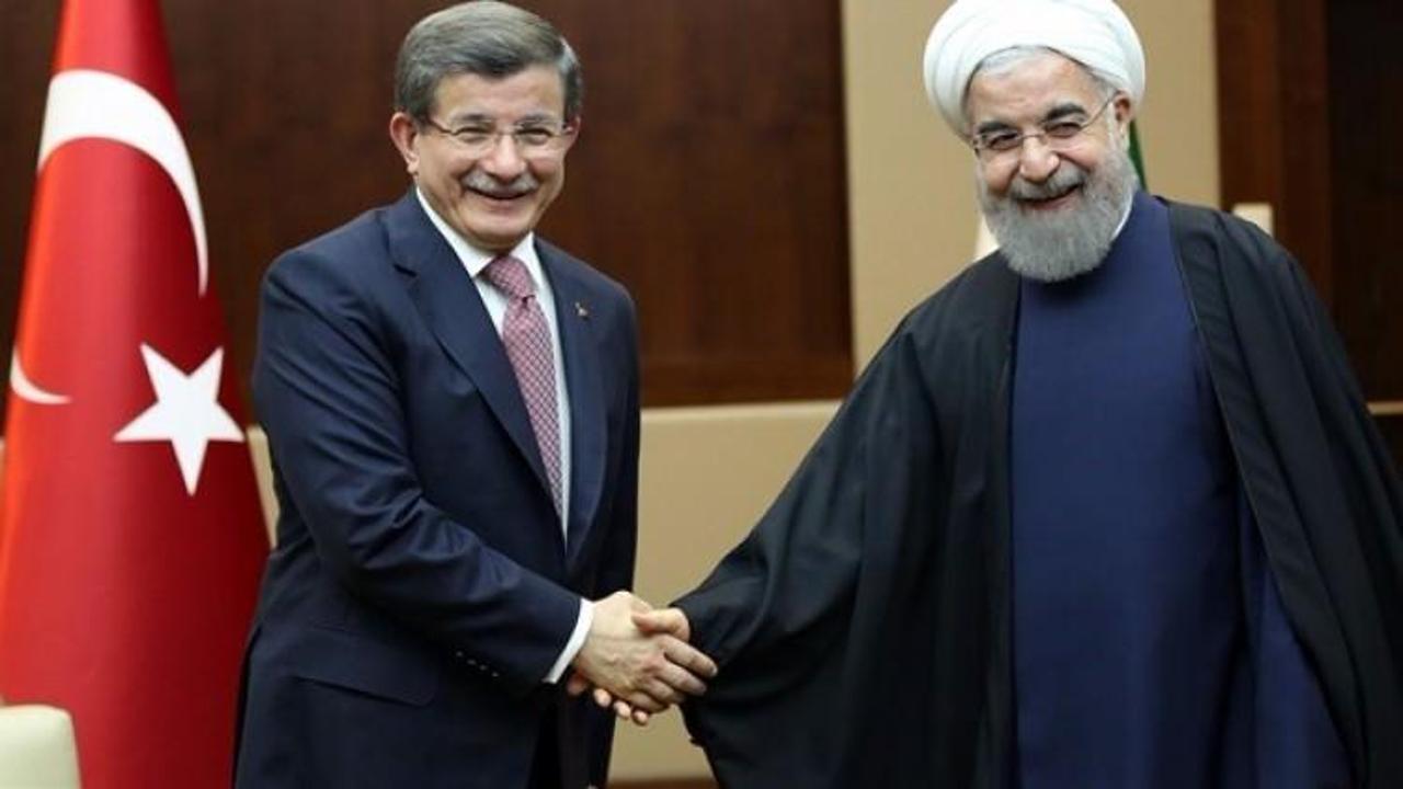 Davutoğlu'ndan Ruhani ile kritik görüşme