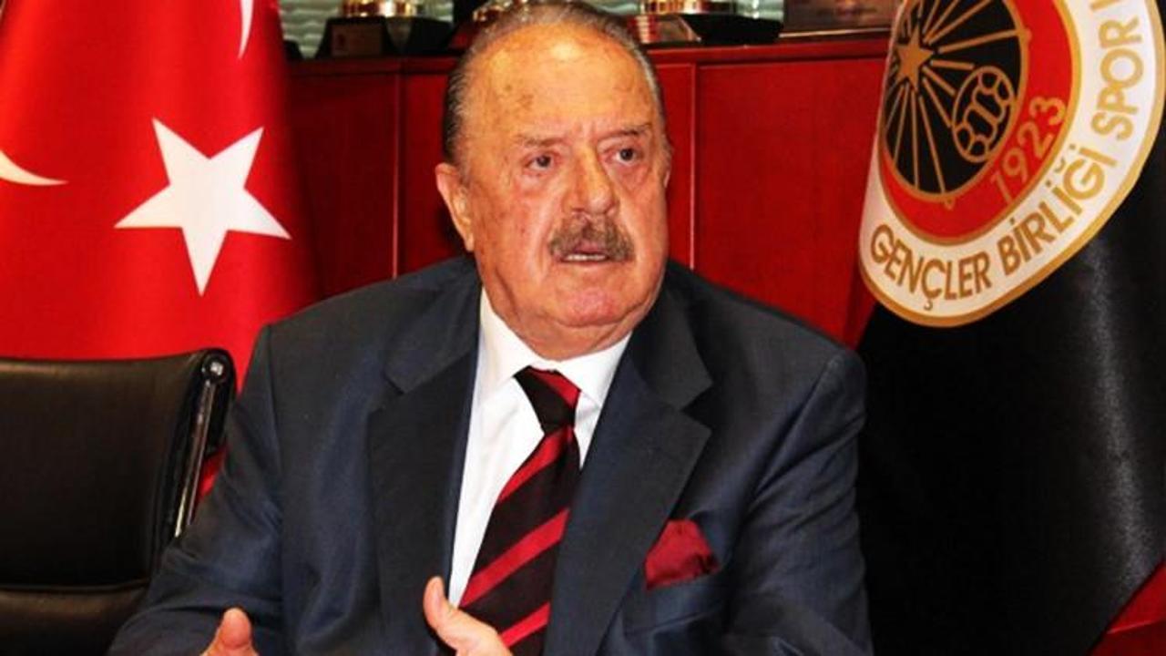 Türk futbolunun efsane başkanı: İlhan Cavcav
