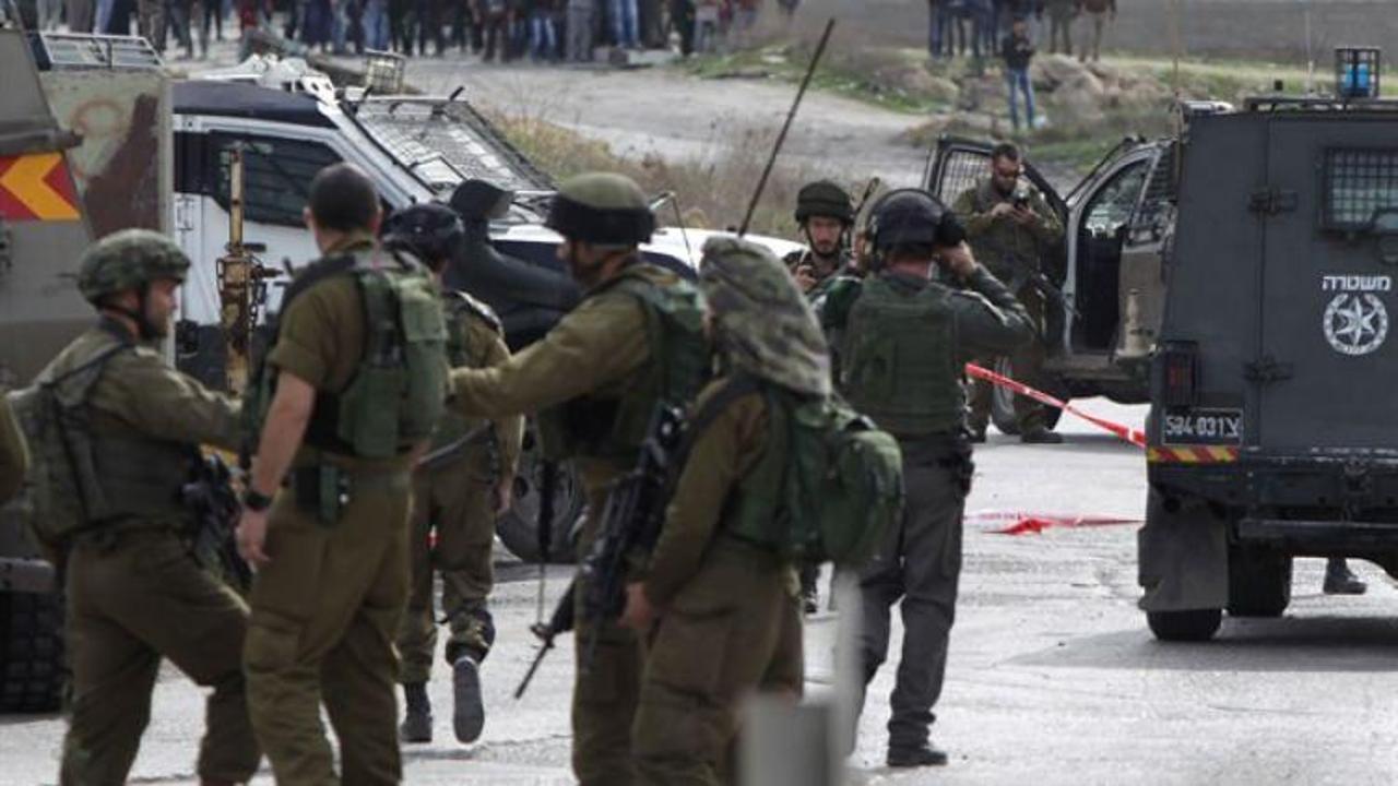 İsrail askeri Filistinli gençlere ateş açtı!