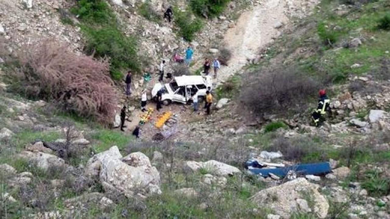 Manisa'da feci kaza: 2 ölü, 2 yaralı