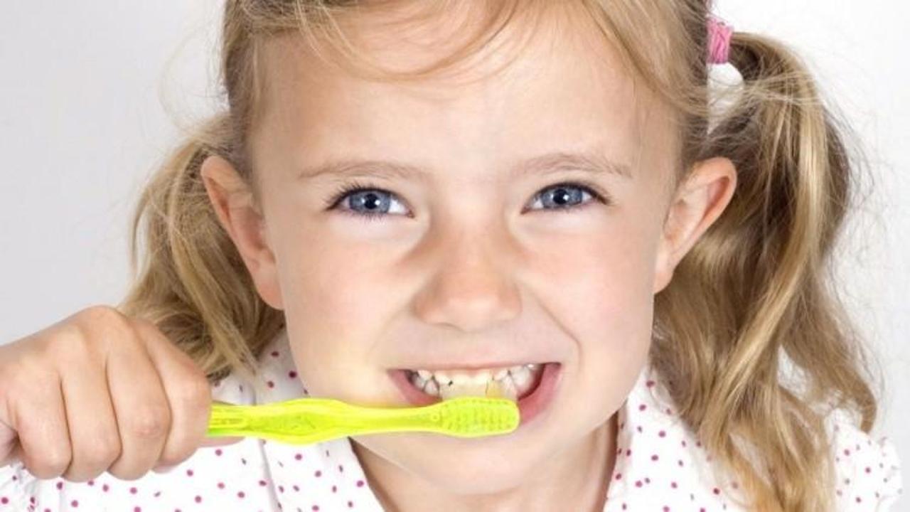 Dünya çocuk diş fırçalama rekor denemesi yapılacak