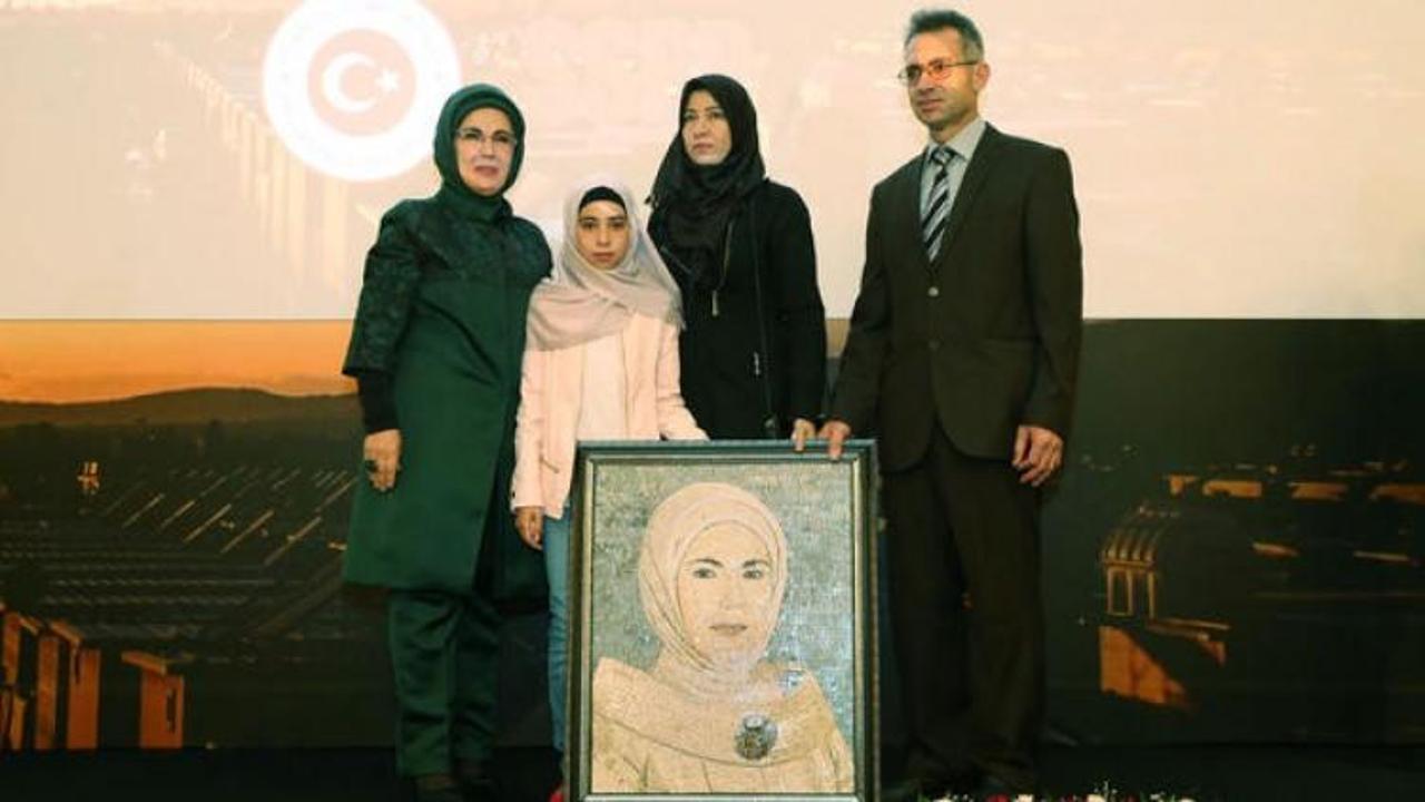 Emine Erdoğan, Suriyeli kızı ailesiyle kavuşturdu