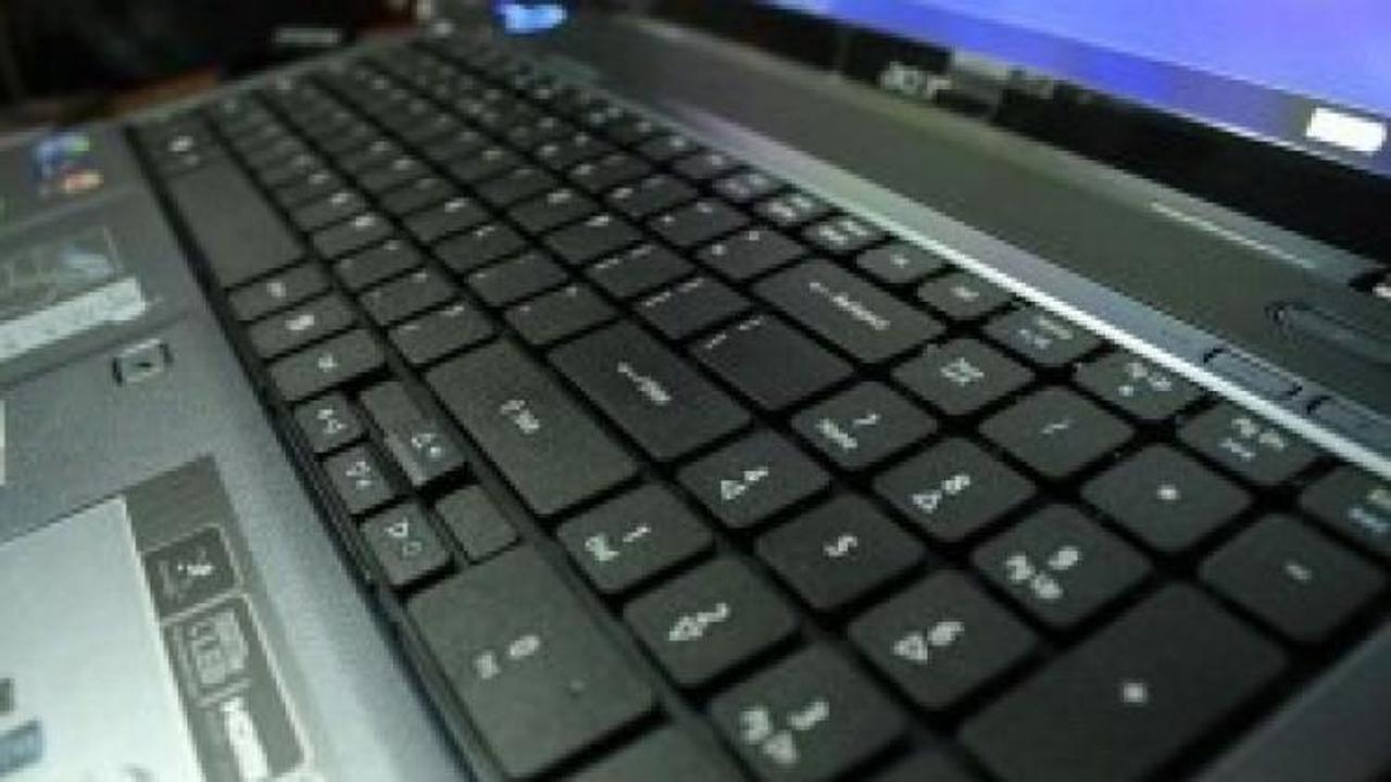 Milletvekillerine 'F' klavye laptop