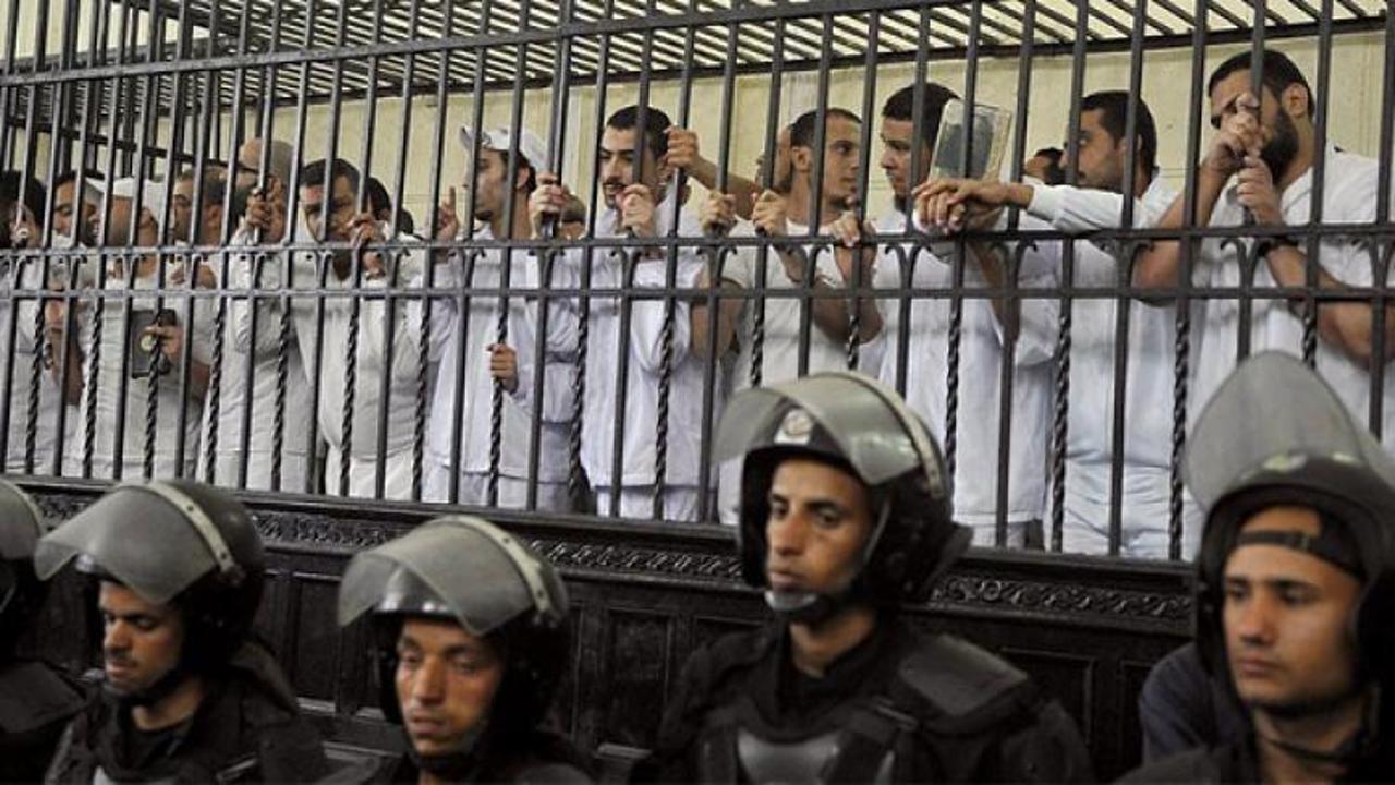 Mısır'da darbe karşıtı tutuklu hayatını kaybetti 