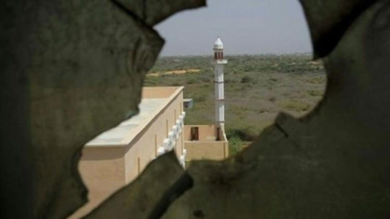Cami inşaatı çöktü: En az 9 ölü