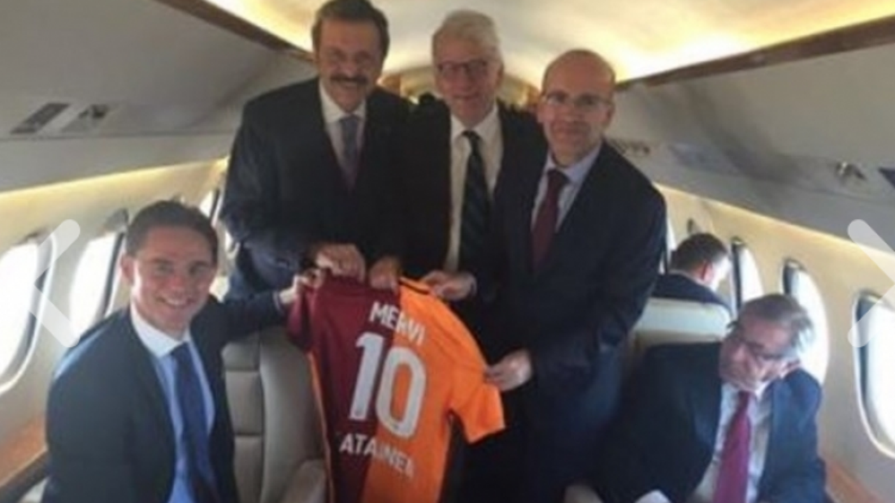 Galatasaray’dan eski Başbakana sürpriz hediye