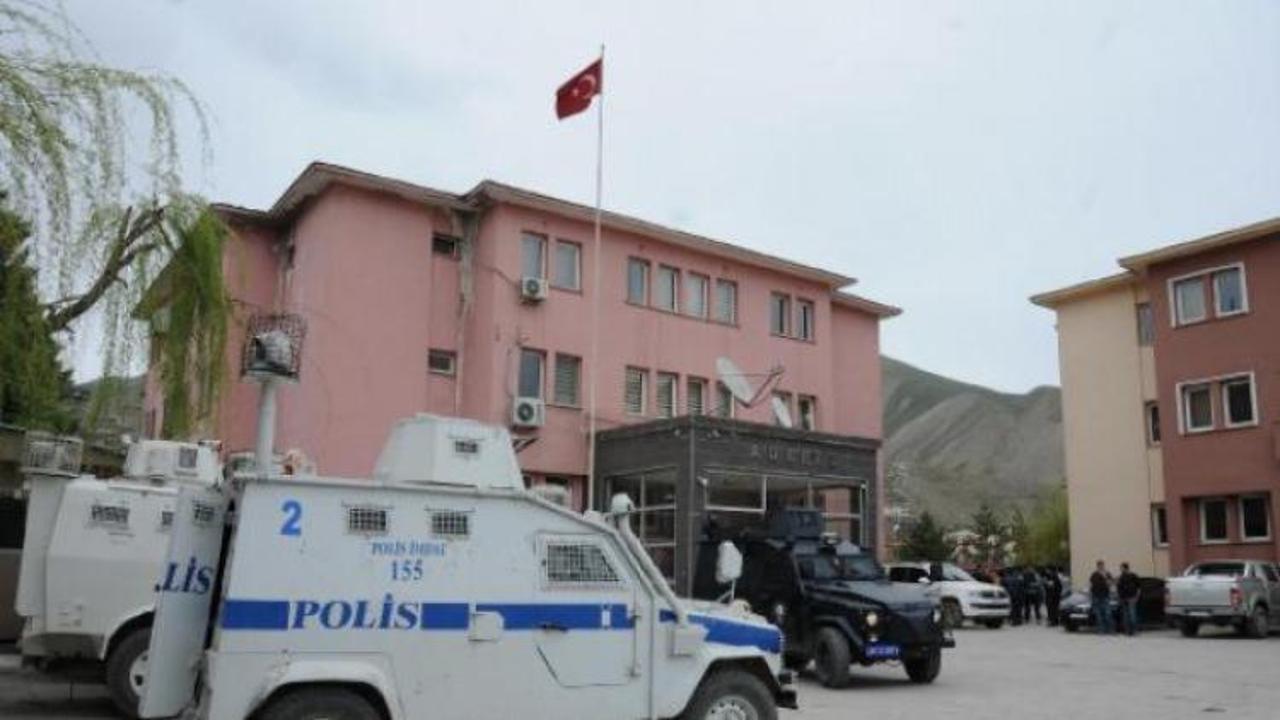 Hakkari Belediye Eş Başkan vekili g&ouml;zaltında