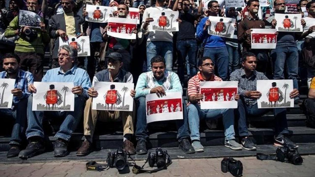 Mısır'daki gazetecilerden 'sessiz' protesto
