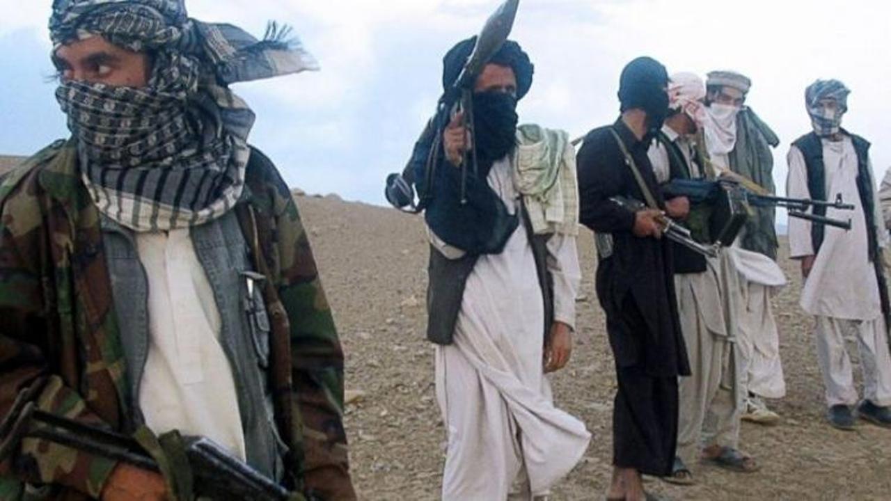 16 Taliban üyesi teslim oldu