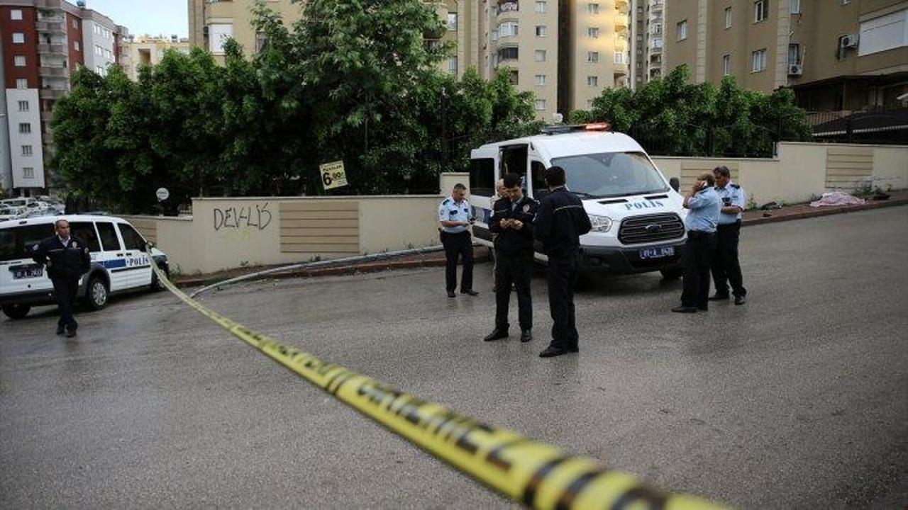 Adana'da çöp kamyonunun çarptığı çift öldü