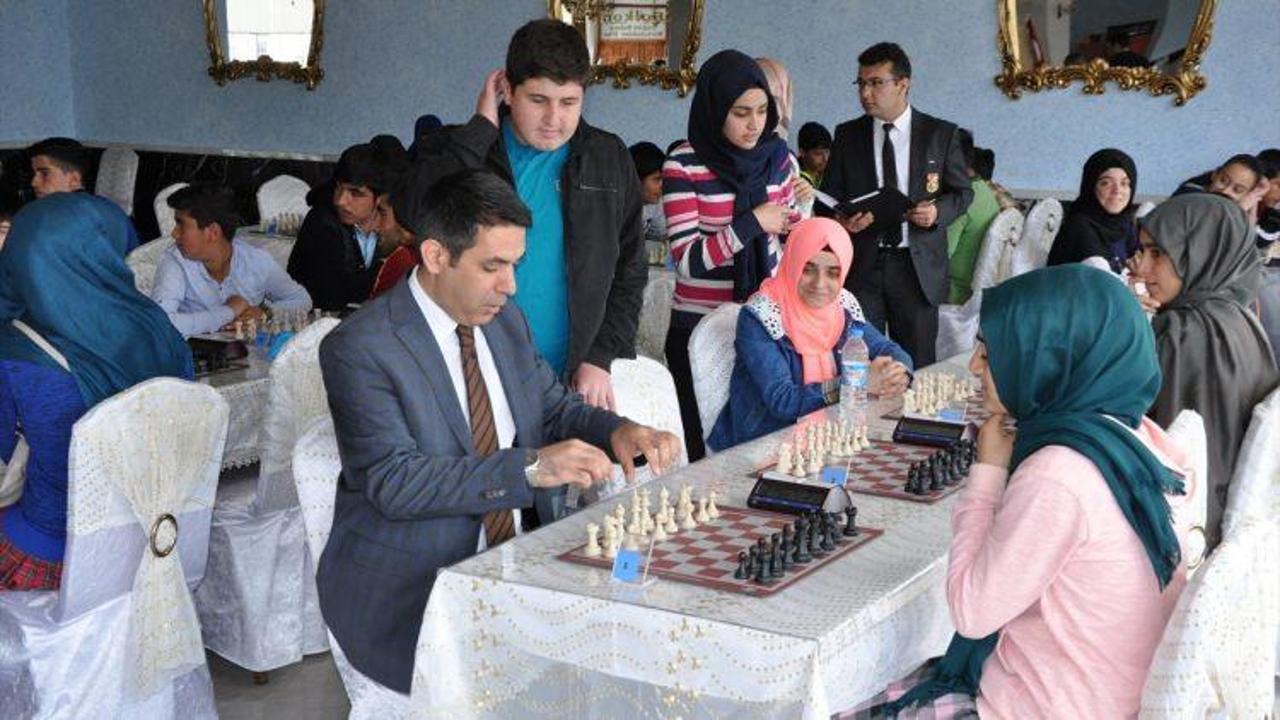 Palu’da öğrenciler arası satranç turnuvası