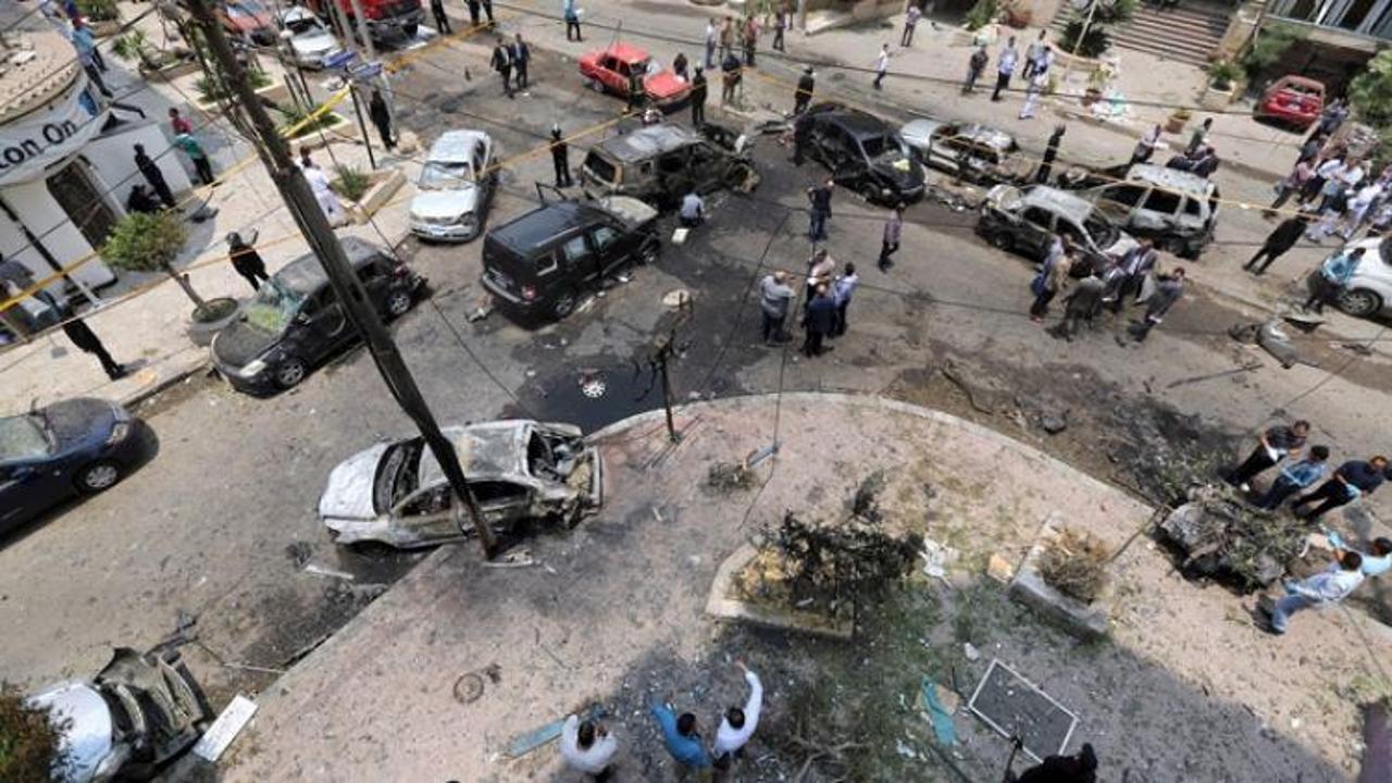 Mısır'da askeri araca bombalı saldırı!