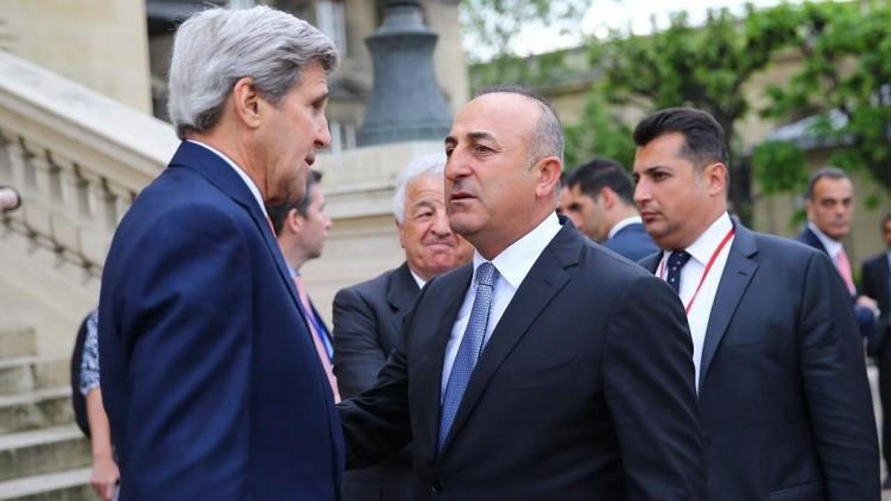 Çavuşoğlu Kerry ile IŞİD'i görüştü