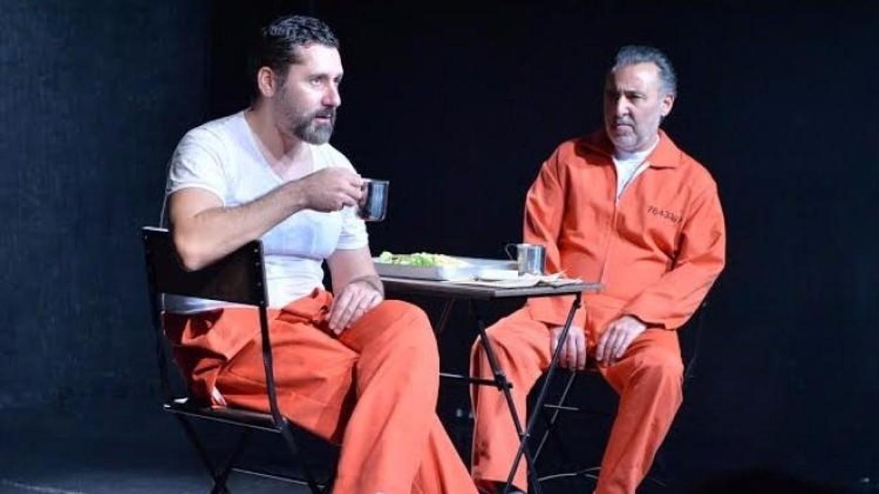 “Ted Bundy” adlı tiyatro oyununda seri katil oldu