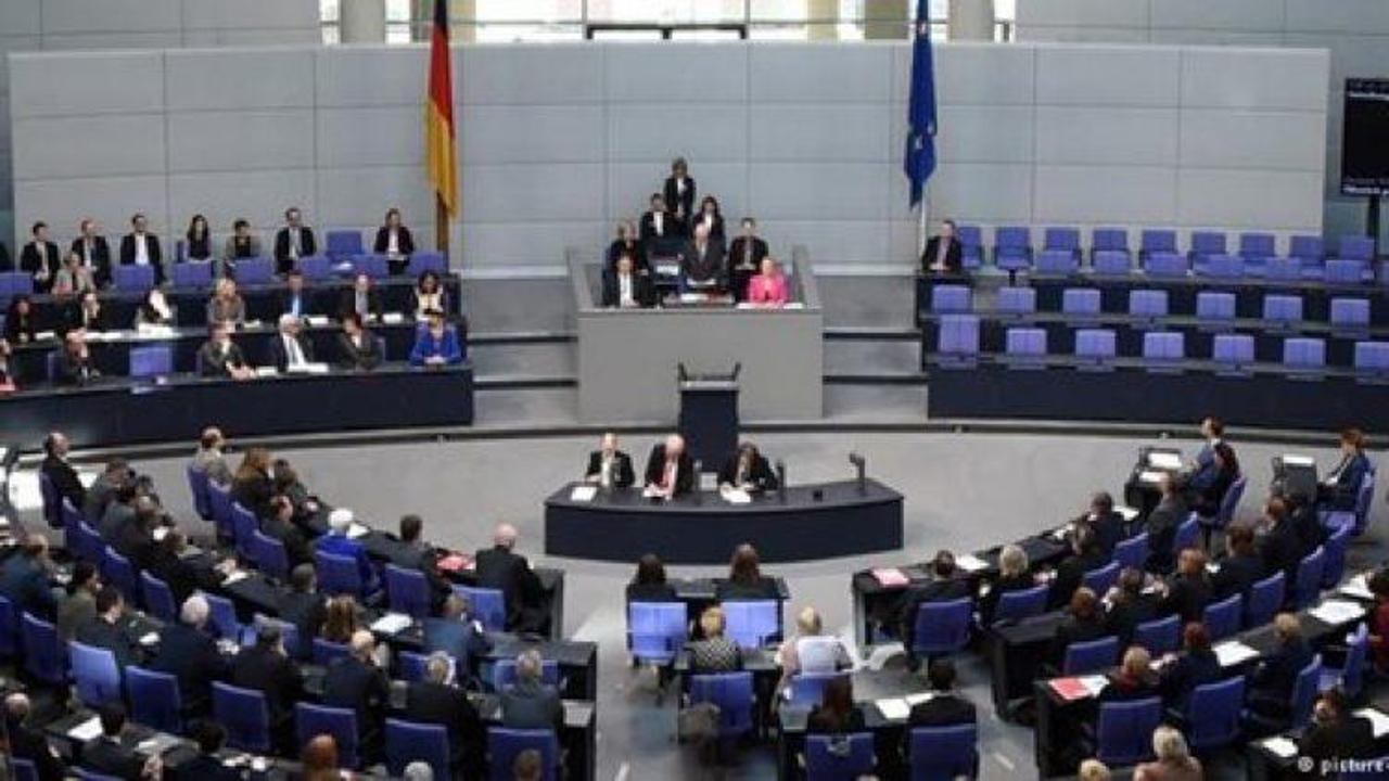 Alman Meclisi'nde 'sözde' soykırım oylaması!