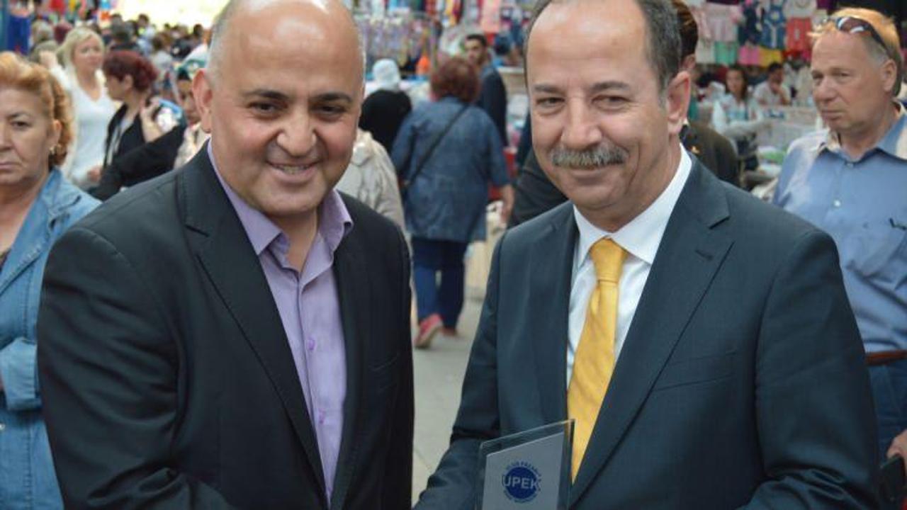 UPEK Yönetimi Başkan Gürkan'a plaket verdi