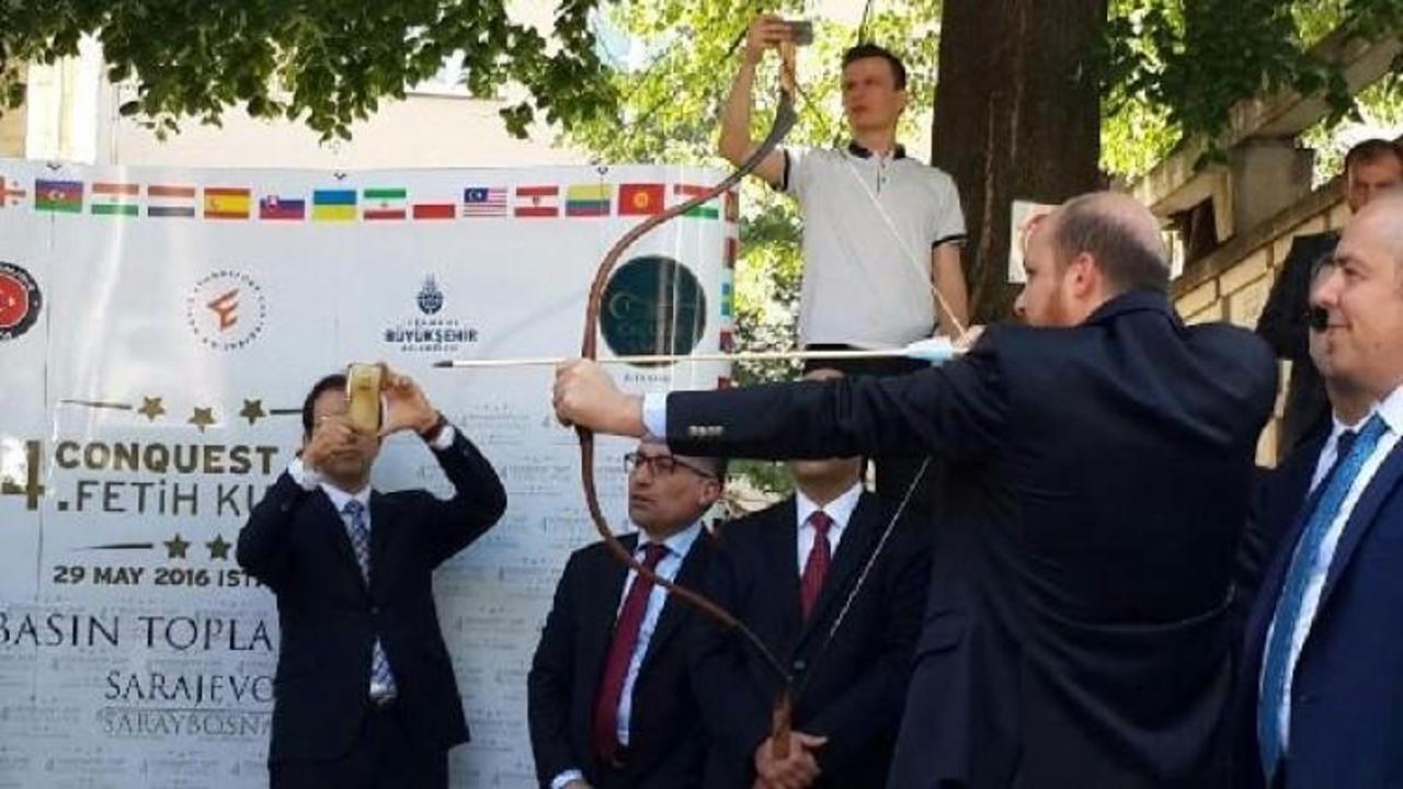 Bilal Erdoğan barış için ok attı