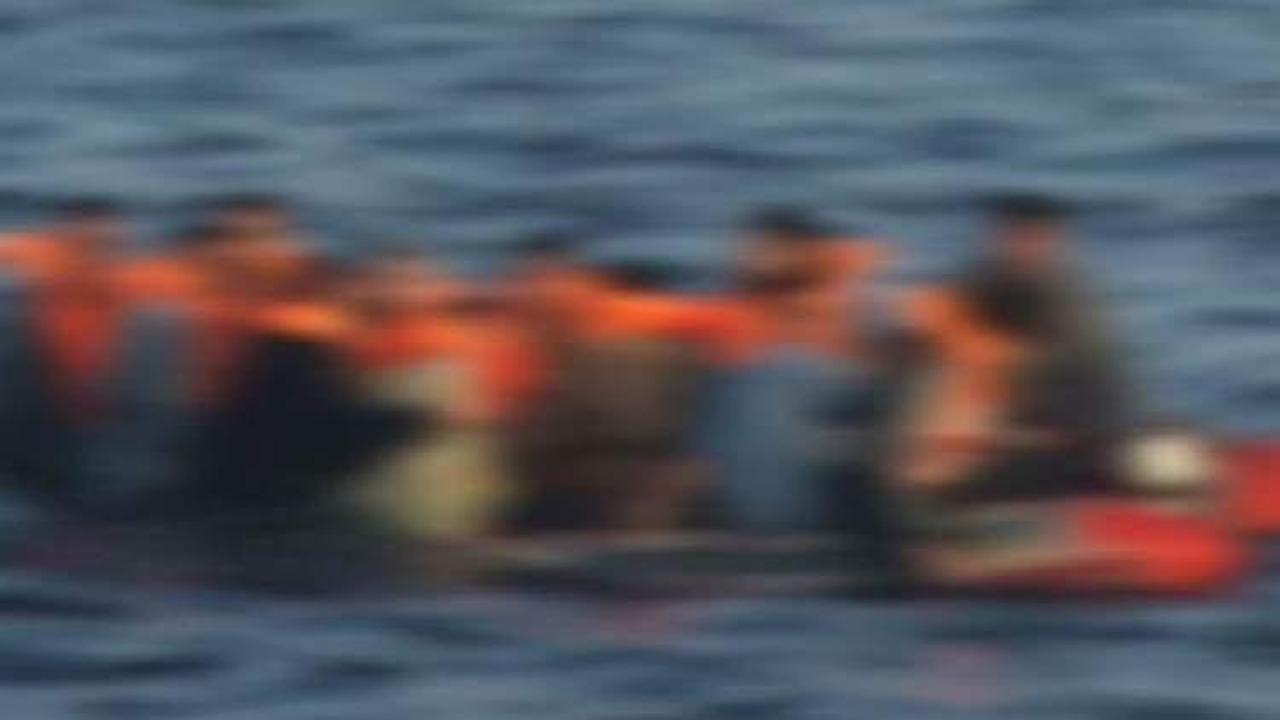 Libya açıklarında mülteci teknesi battı
