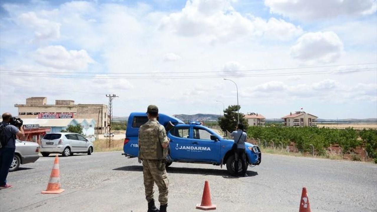 Oğuzeli'nde boş araziye 2 roket mermisi düştü