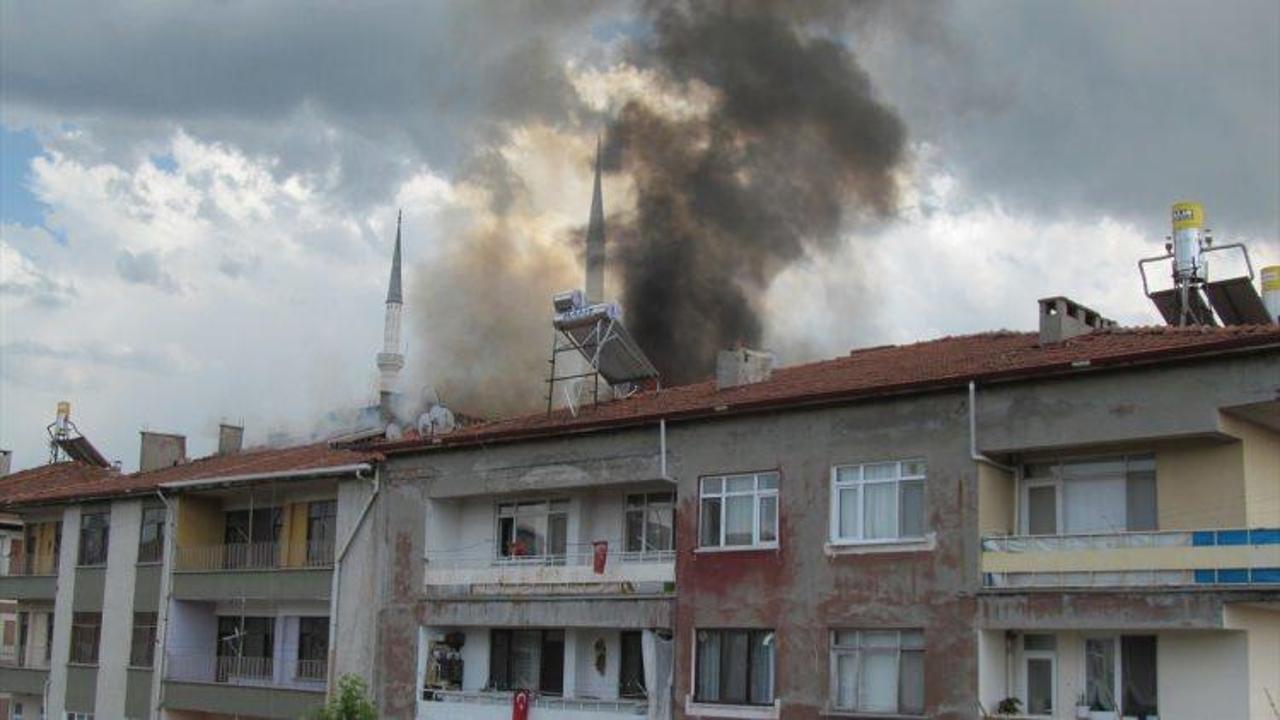 Turhal'da çatı yangını