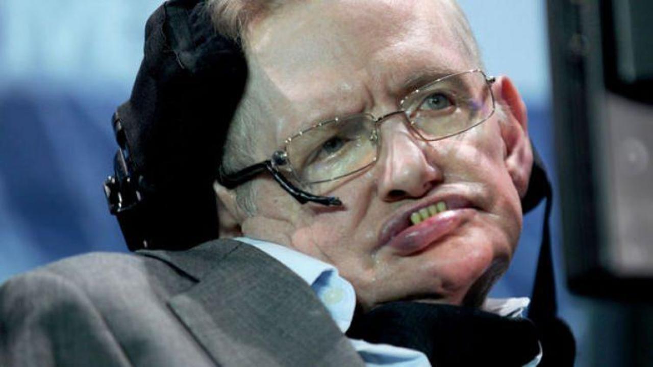 Hawking: Evreni çözüm Trump'ı çözemedim