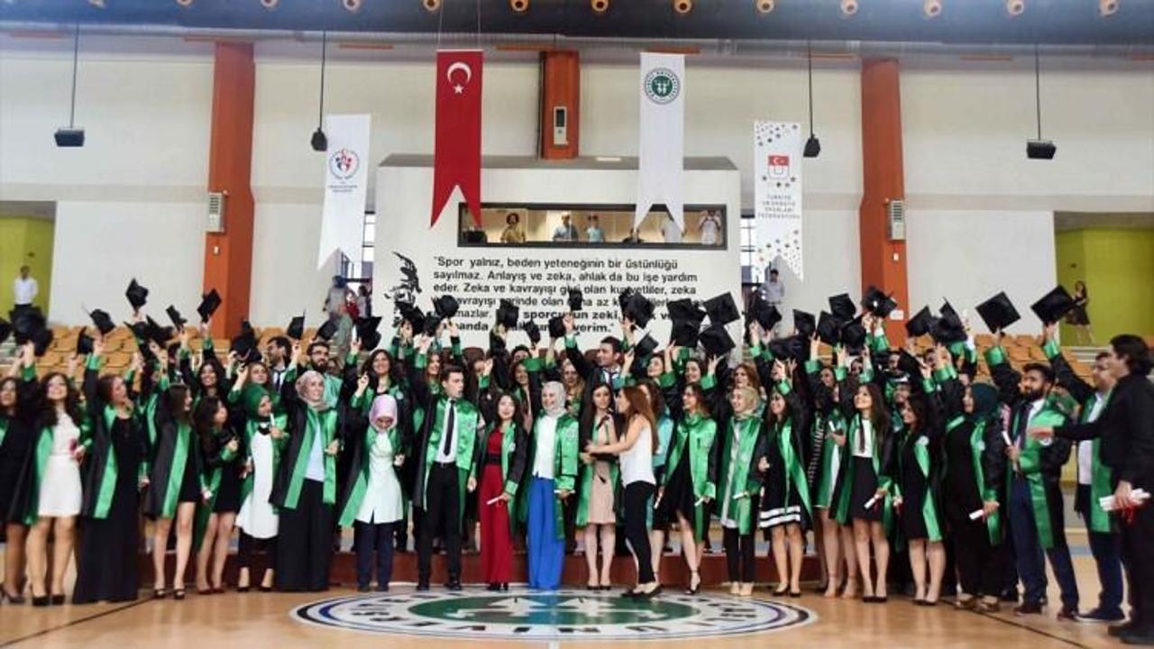 KOÜ İİBF'de mezuniyet töreni
