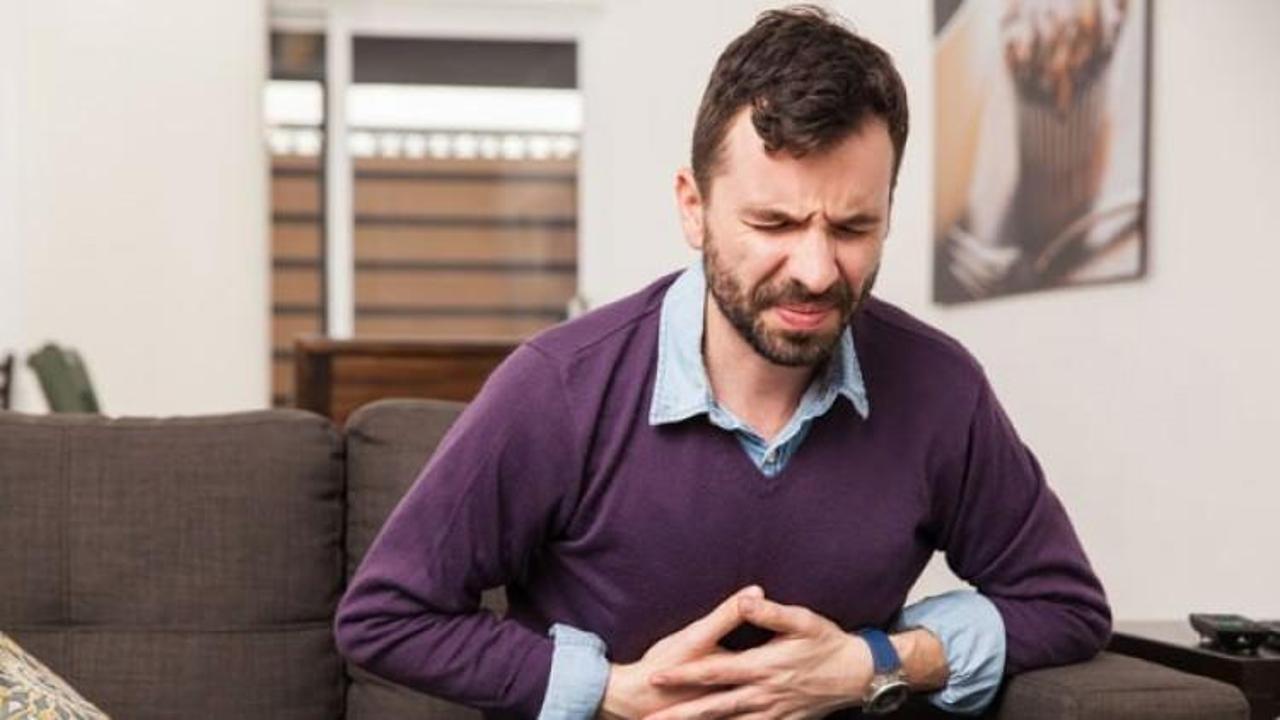 İftarda hızlı yemek reflüyü artırır mı?