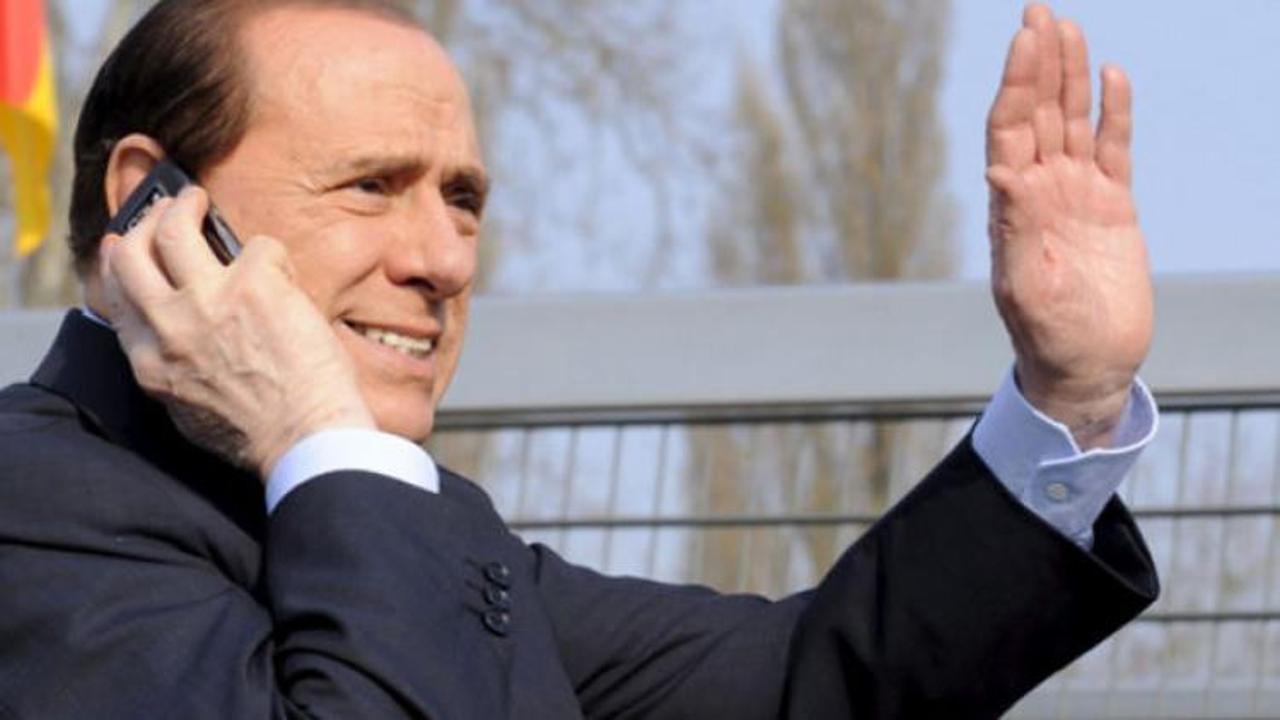 Hastaneye kaldırılan Berlusconi'den haber geldi!