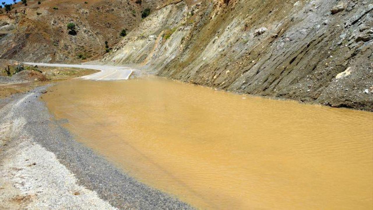 Hizan'da sağanak hasara neden oldu