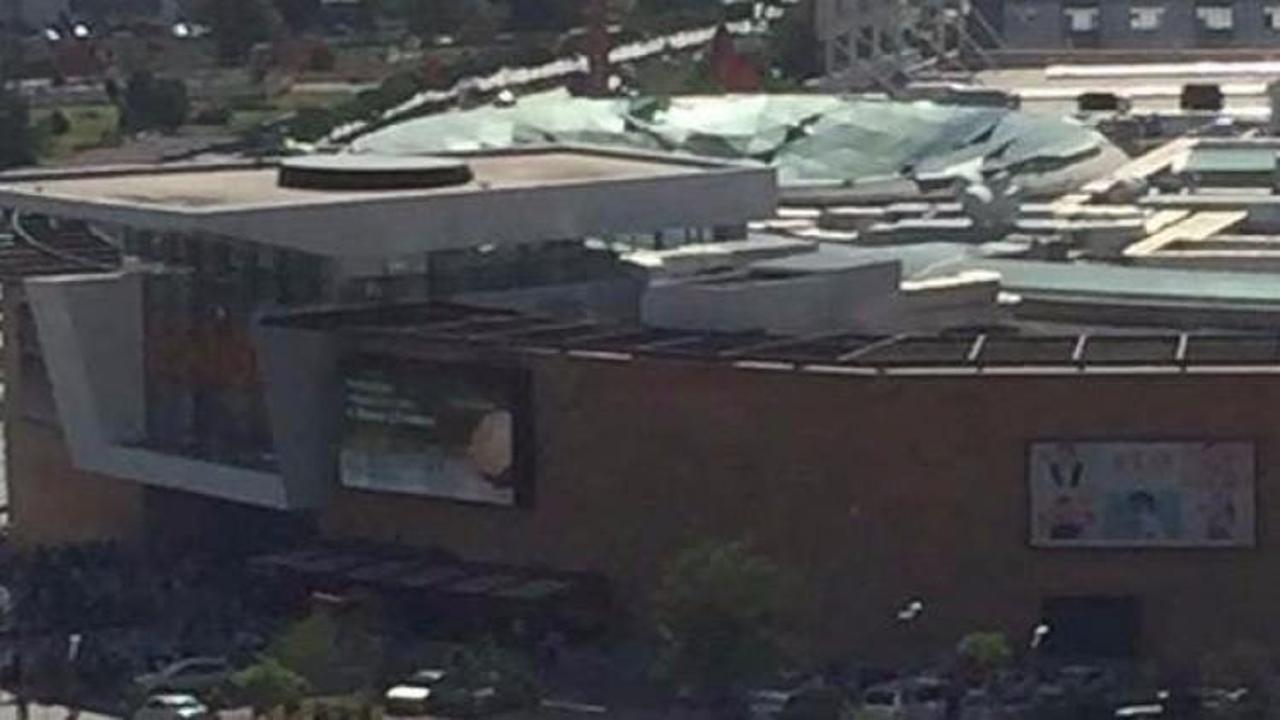 Ankara'da AVM'nin çatısı çöktü: Yaralılar var!