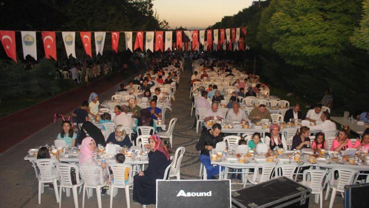 Gölbaşı Belediyesinden mahalle sakinlerine iftar