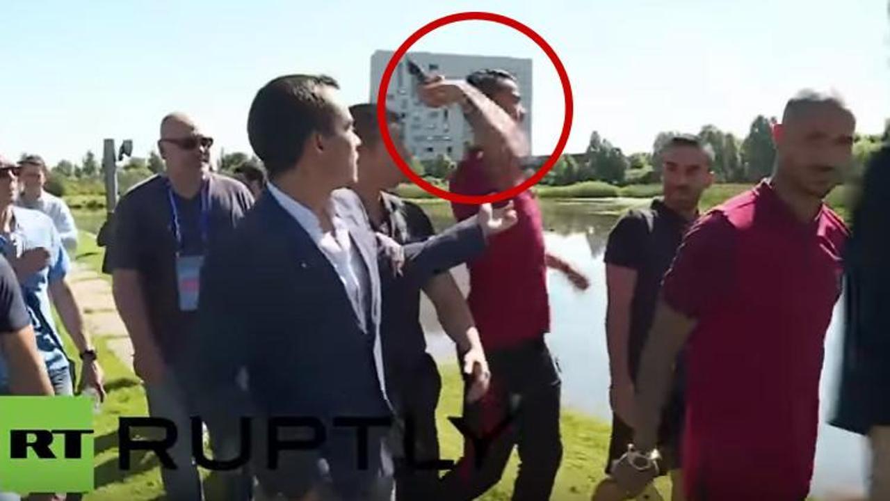 Ronaldo çıldırdı! Mikrofonu alıp göle fırlattı
