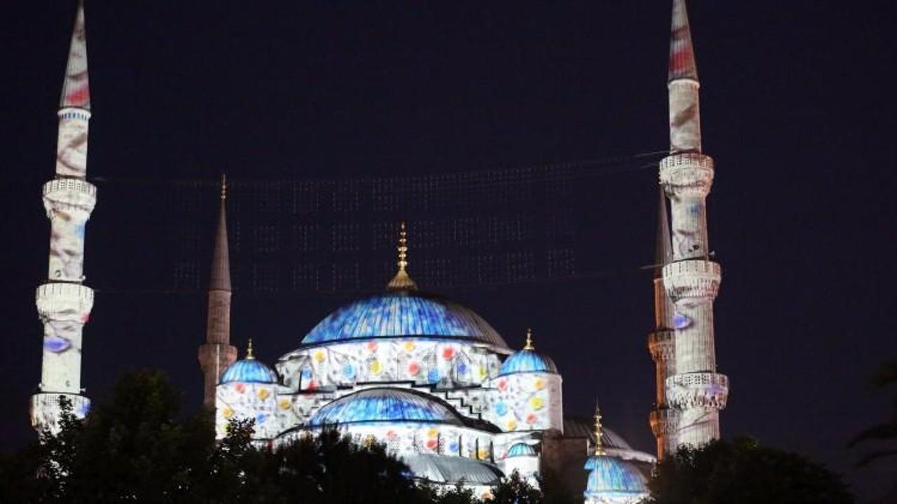 Sultanahmet Camii'nde video mapping